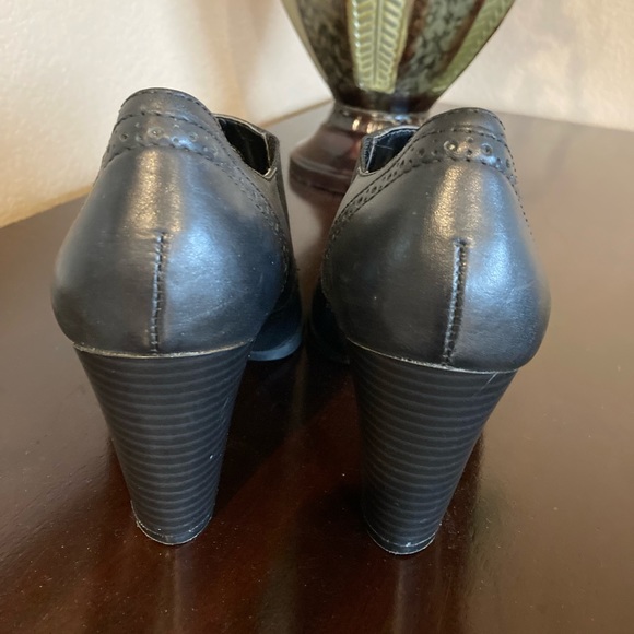 St John’s Bay Leather Heeled Booties - Picture 4 of 7